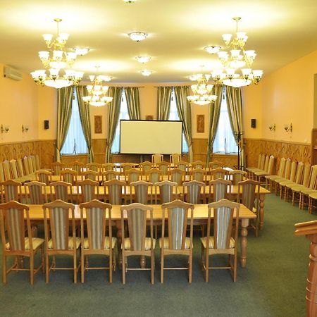 Tisa Hotel Petropavlovskaya Borshchagovka Dış mekan fotoğraf