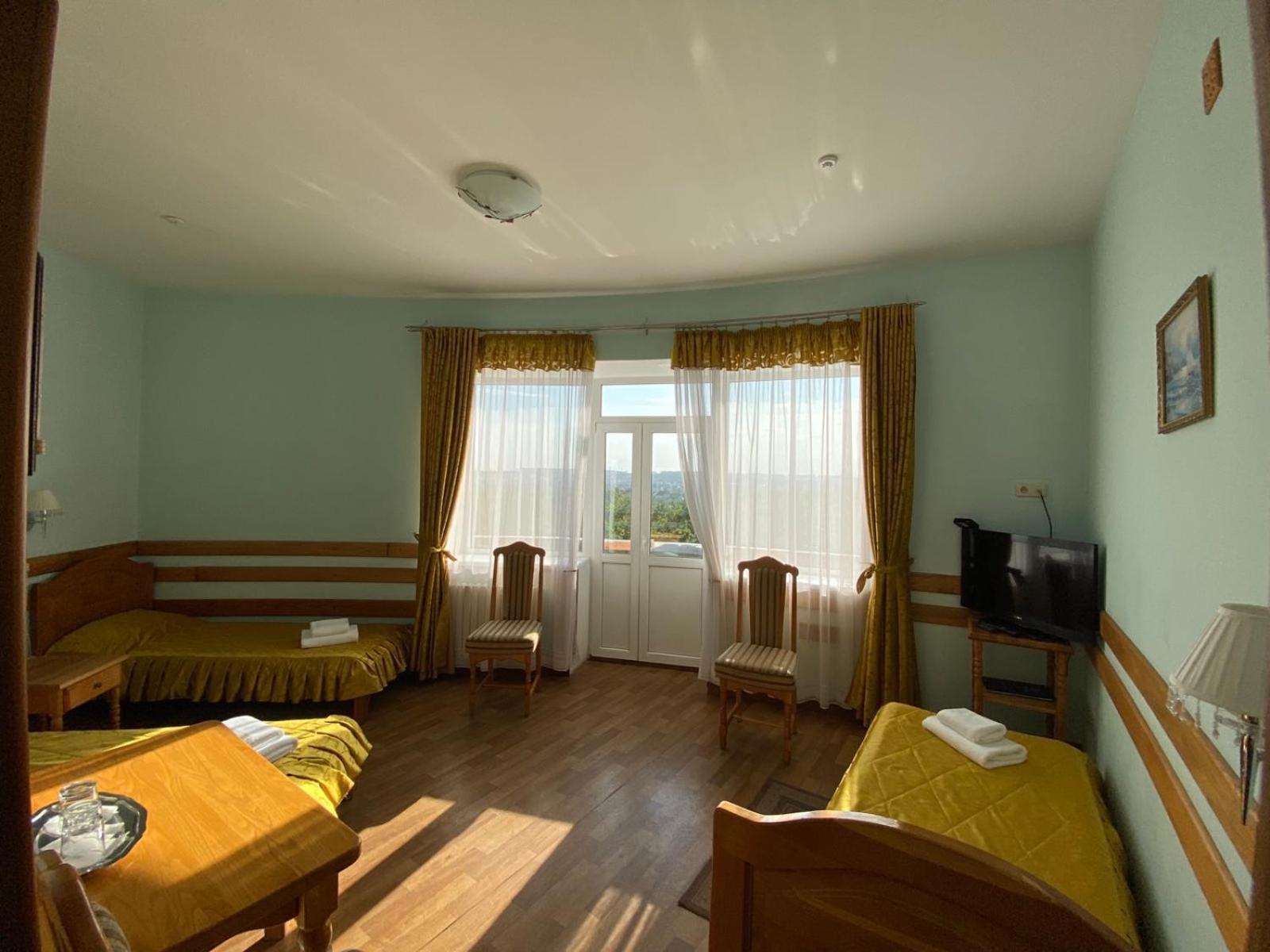 Tisa Hotel Petropavlovskaya Borshchagovka Dış mekan fotoğraf