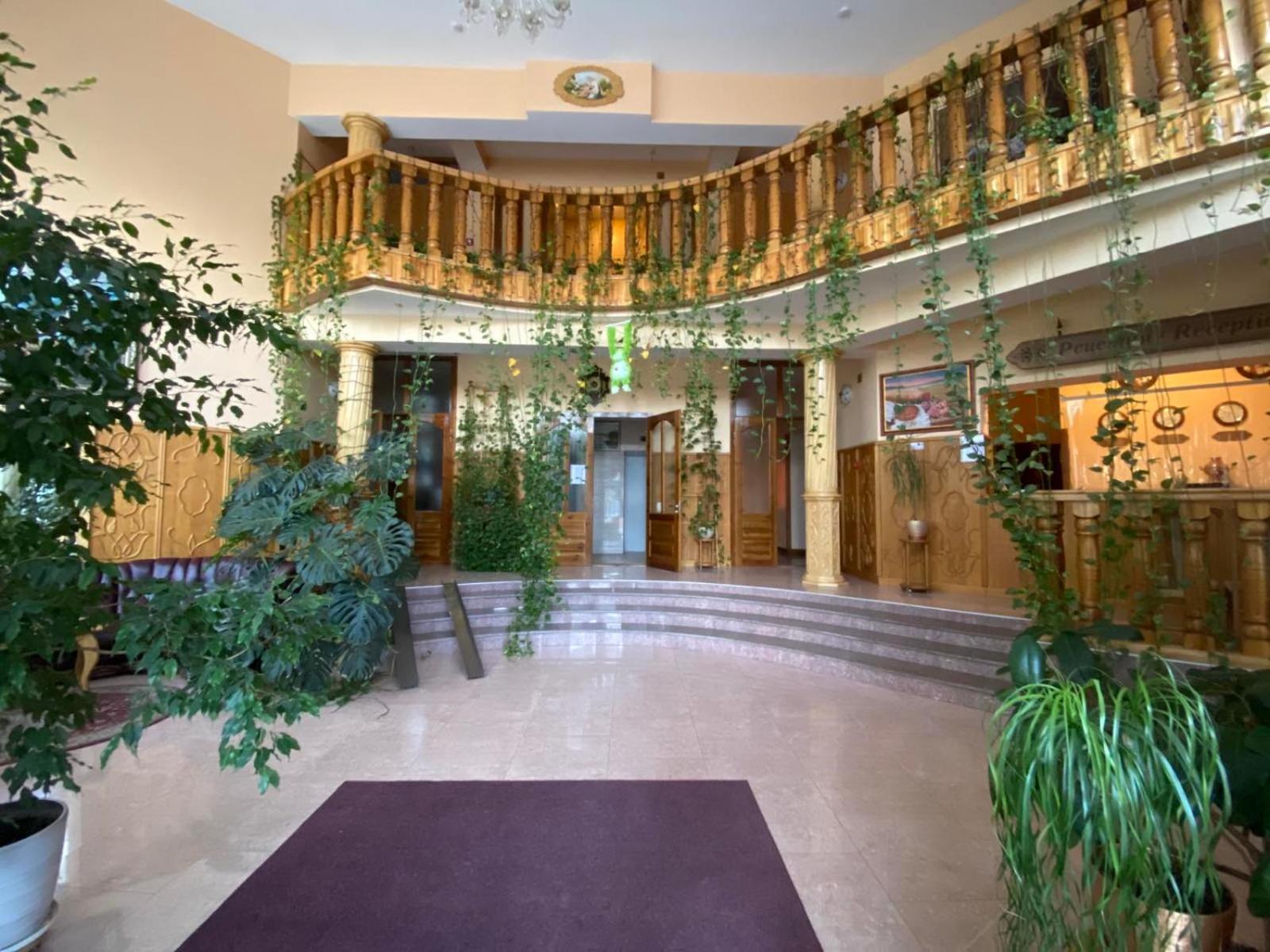 Tisa Hotel Petropavlovskaya Borshchagovka Dış mekan fotoğraf